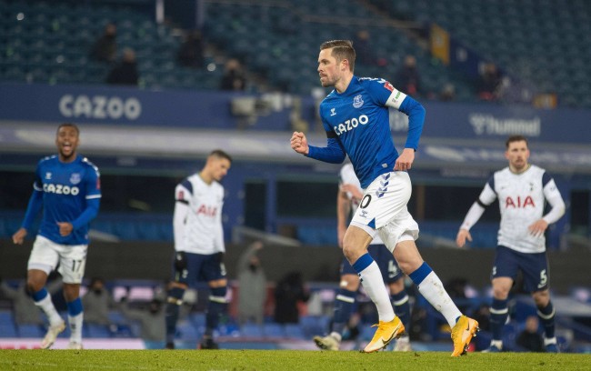 对强劲对手 对强劲对手